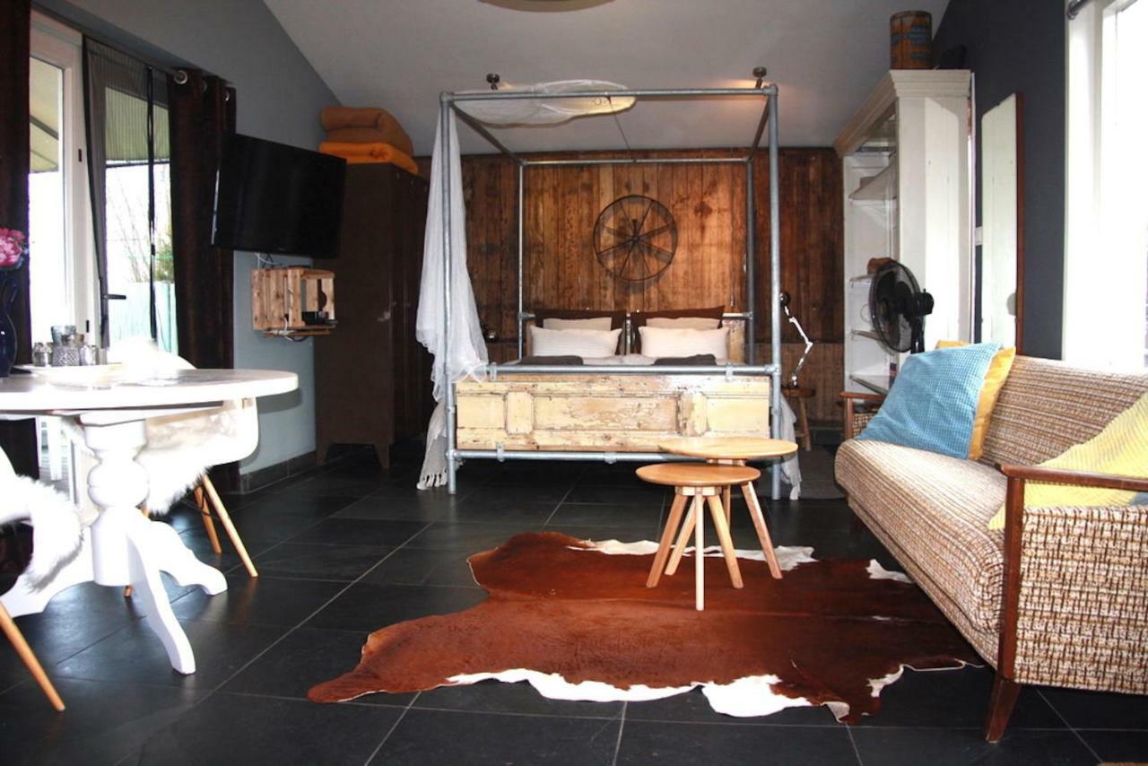Garden House, Private Studio Apartment With Wifi And Free Parking For 1 Car Weesp Eksteriør bilde